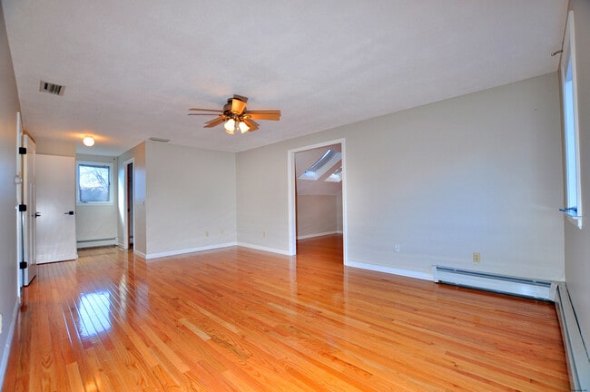 Building Photo - 16 Virginia Ln