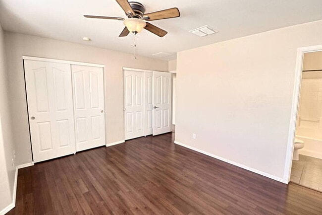 Building Photo - 50% OFF FIRST MONTH'S RENT!!!!!!!!!!!! Los Arroyos