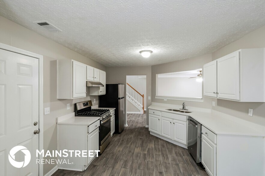 Building Photo - 494 Arbor Ridge Dr