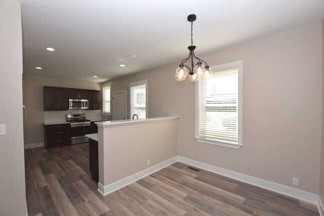 Building Photo - 97 Gates St