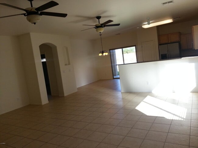 Building Photo - 36169 N Mirandesa Dr