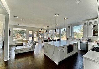 Building Photo - 114 Bentwood Dr