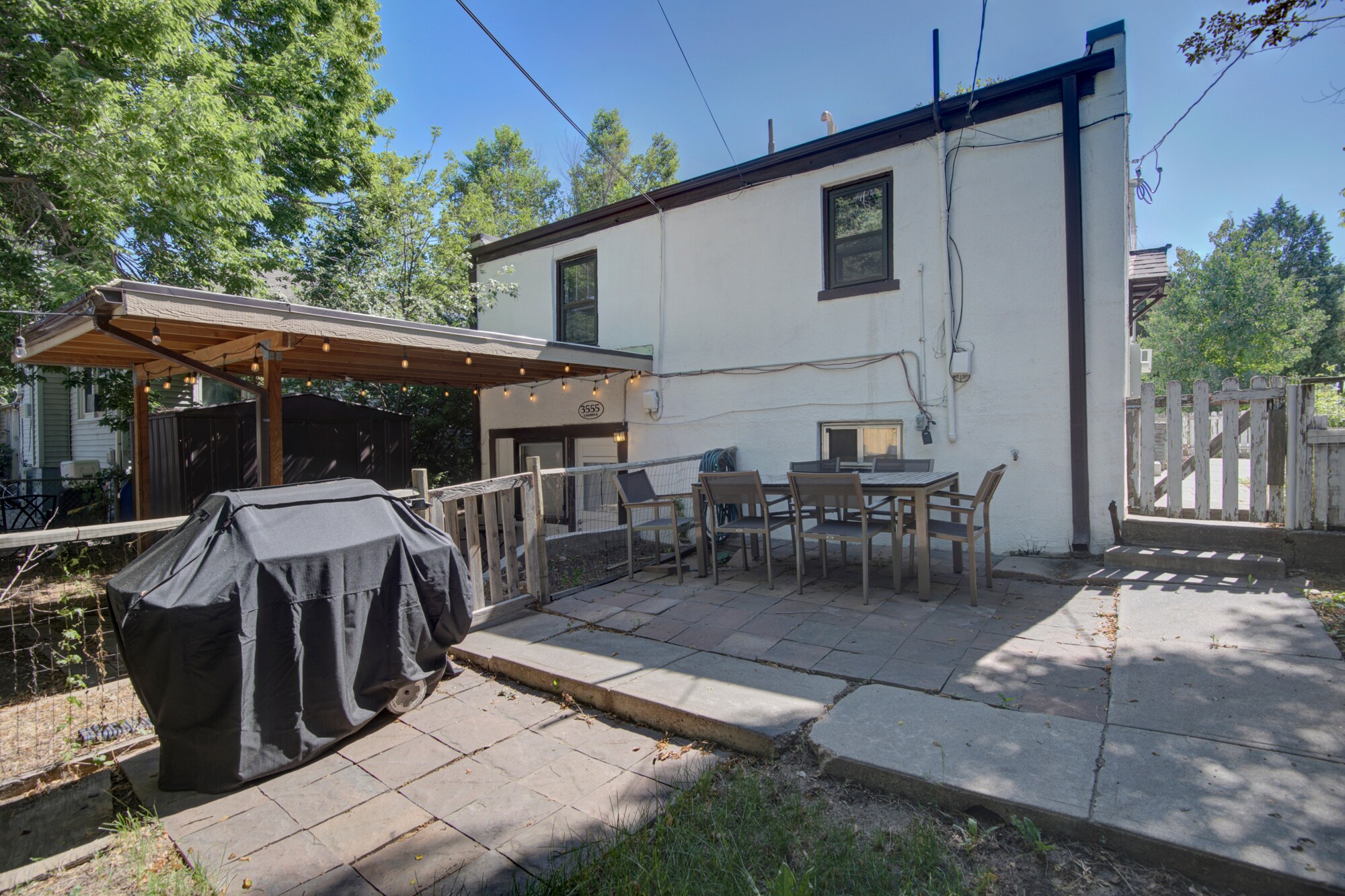 Building Photo - 3555 S Bannock St
