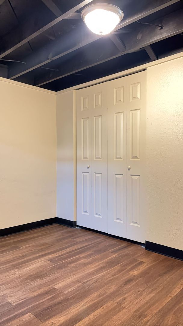 Building Photo - FREE PETS & UTILITIES BUNDLED! Walk to School of Mines from this Prime 2BR Golden Apt