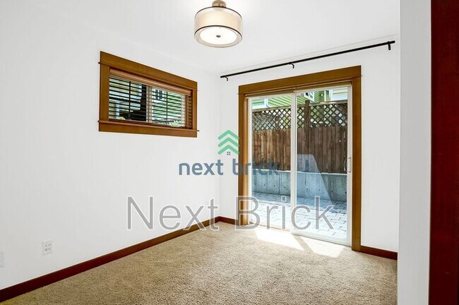 Building Photo - 813 NW 97th St