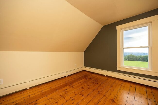 Building Photo - 2169 Green Bay Loop