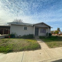 Building Photo - Cute home for rent in Woodlake, Ca