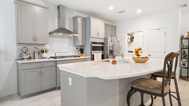 Building Photo - 613 Lancewood Ct