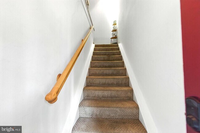 Building Photo - 508 S Charles St