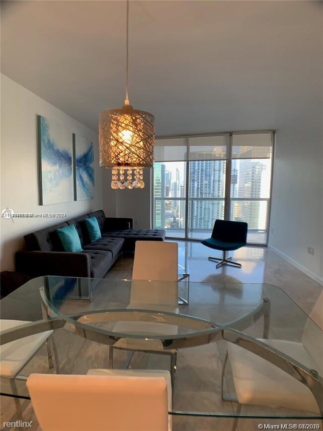 Building Photo - 1 br, 1 bath Condo - 475 Brickell Ave Apt ...