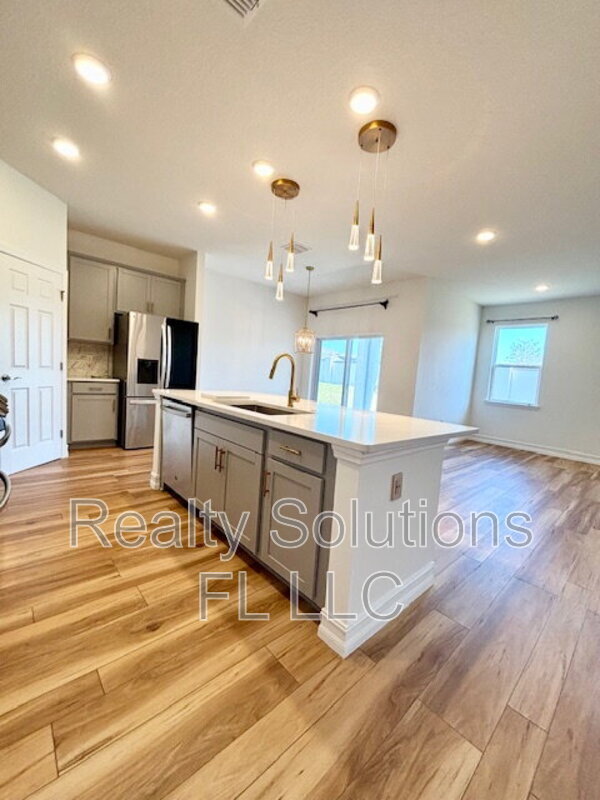 Building Photo - 1616 Blue Lagoon Cir