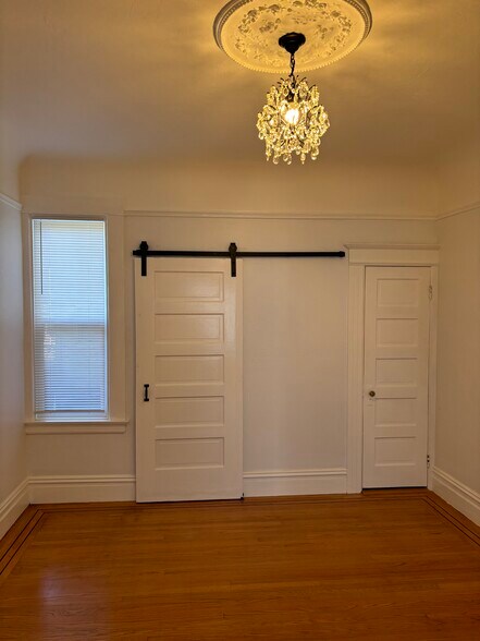 Building Photo - 1063 Kansas St