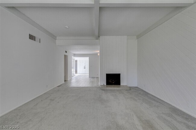 Building Photo - 3452 Pino Cir