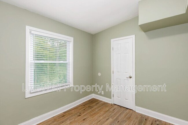 Building Photo - 407 Westfield Dr
