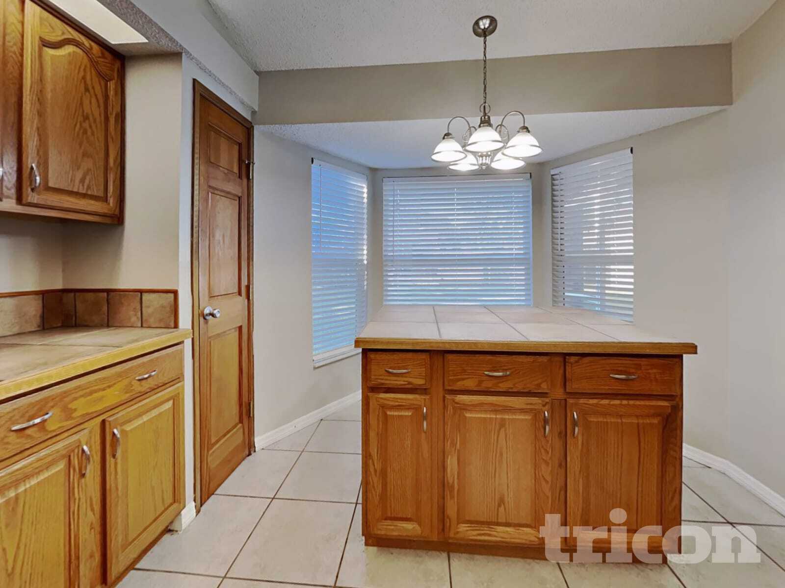 Building Photo - 193 Rosedale Ave