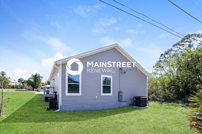 Building Photo - 4 Bedroom Pet-Friendly Home in North Port, FL with Main Street Renewal