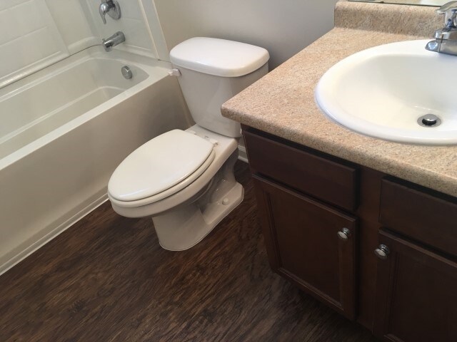 Building Photo - 298 Willow Point Cir