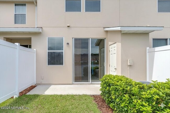 Building Photo - 5933 Bartram Village Dr