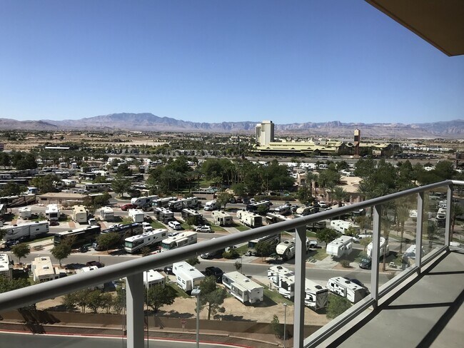 Building Photo - Gorgeous One Las Vegas Unit on the 9th Floor