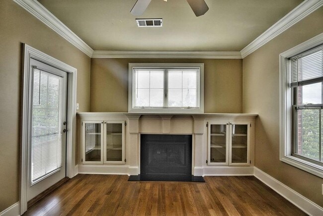 Building Photo - 307 Le Gran Bend