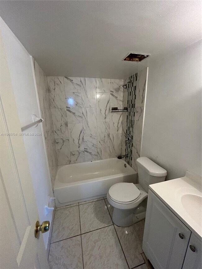 Building Photo - 8311 SW 142nd Ave