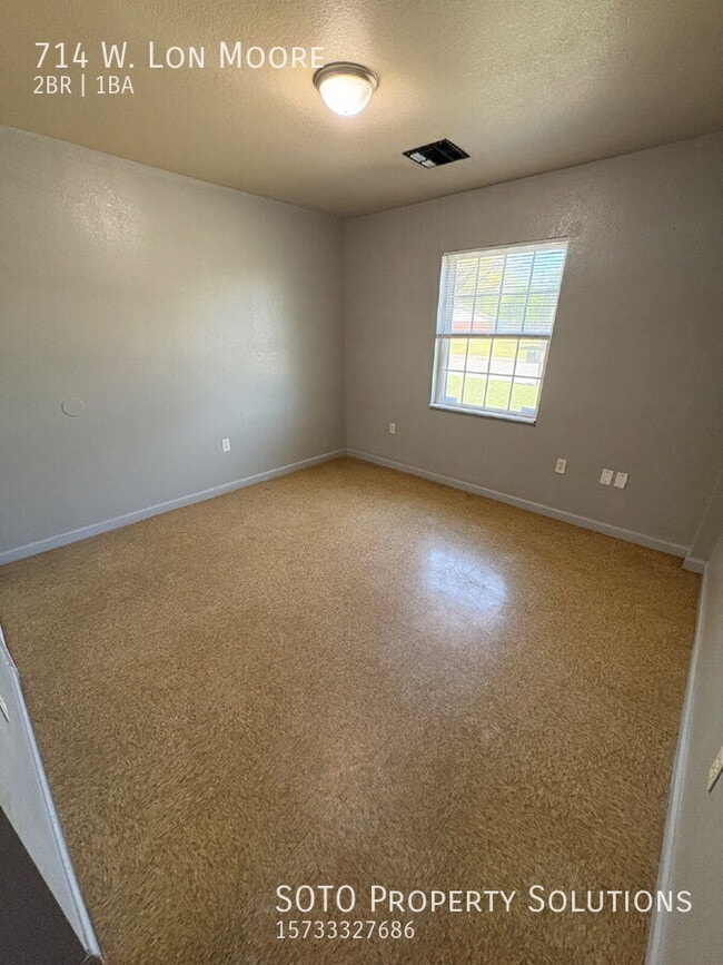 Building Photo - 714 Lon Moore St