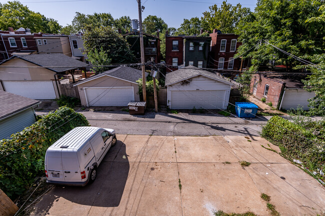 Building Photo - 3852a Juniata St