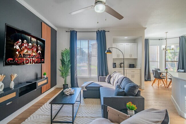 Primary Photo - 7455 N 95th Ave