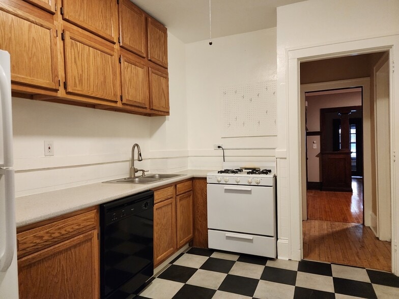 Building Photo - 3029 Holmes Avenue