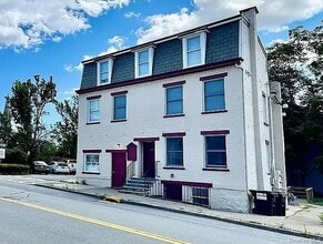 Building Photo - 51 Greenwich Ave