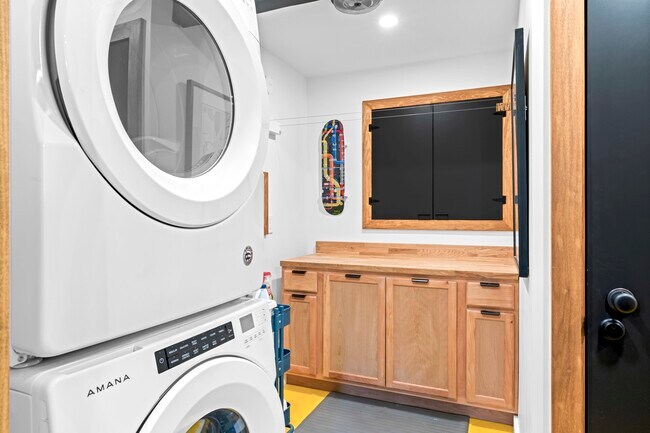 Building Photo - 1106 CA-173