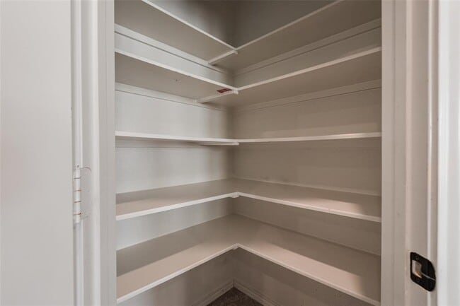 Building Photo - 19701 Drifting Meadows Dr