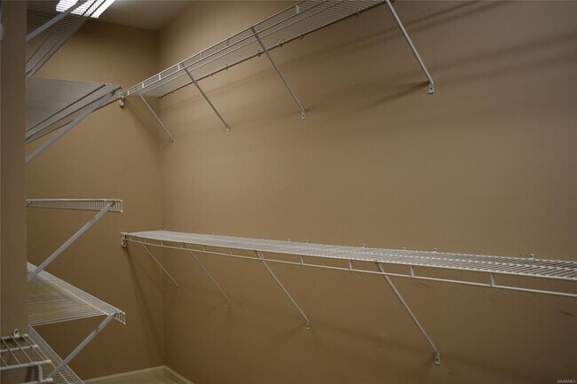 Building Photo - 8212 Glynnwood Dr