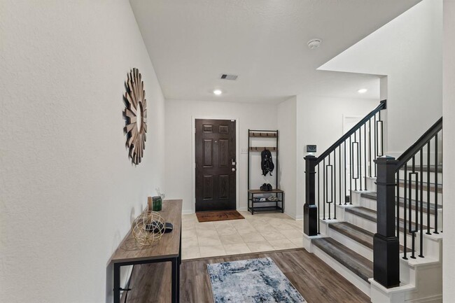 Building Photo - 4826 Hickory Deer Ln
