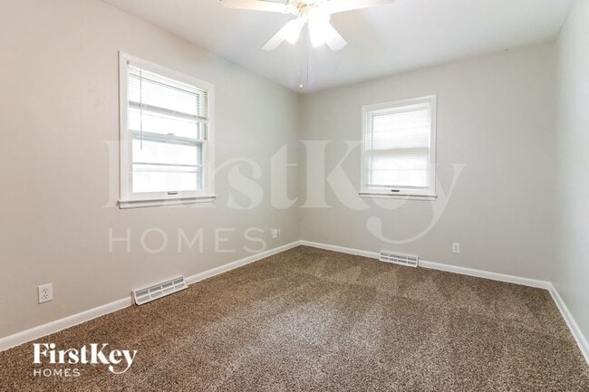 Building Photo - 7120 Eastern Ave