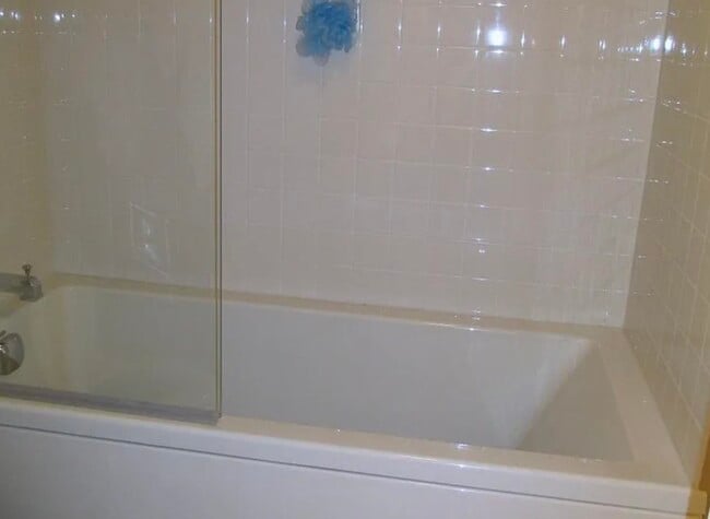 Building Photo - 29 Walnut St