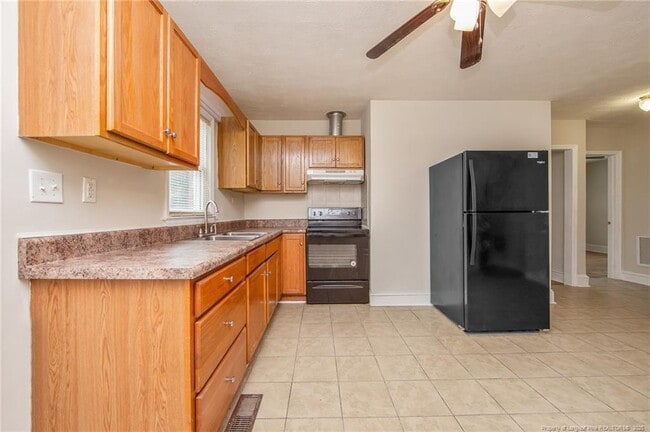 Building Photo - 1203 Turnpike Rd