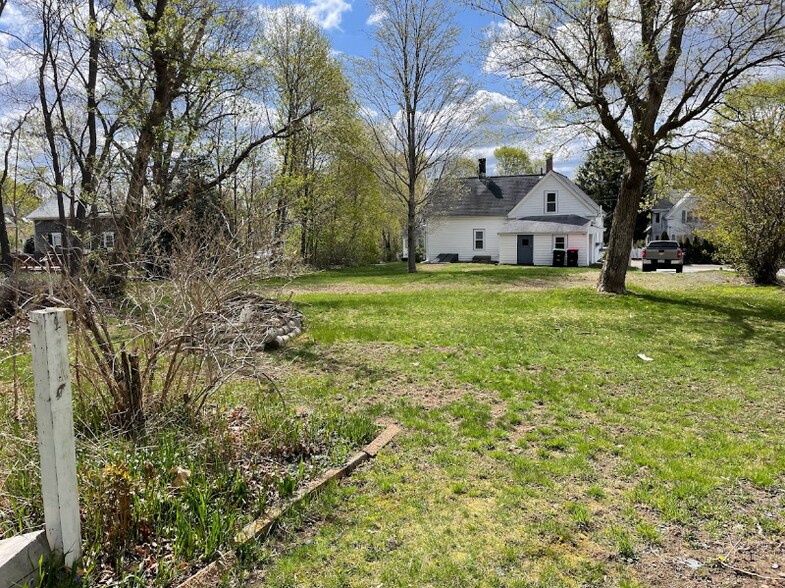 Building Photo - 428 High St