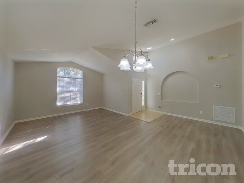 Building Photo - 6738 Waterton Dr