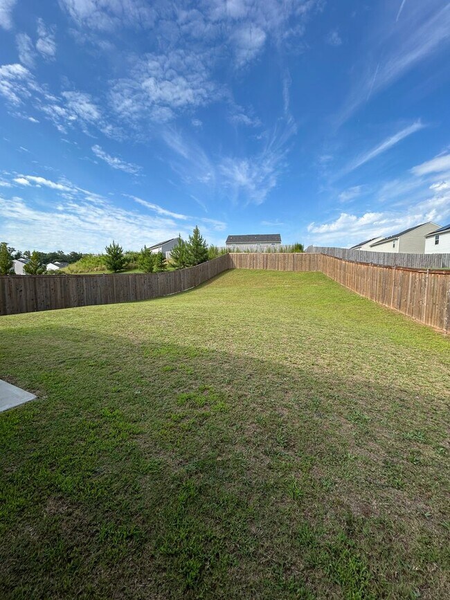 Building Photo - 105 Birchcane Rd