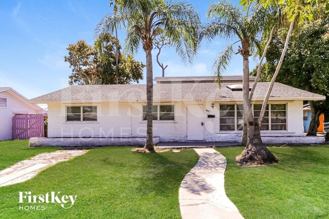 Building Photo - 4882 Pine Cone Ln