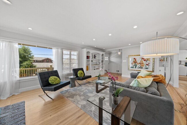 Building Photo - 35 Franciscan Way