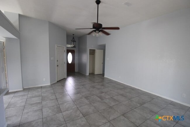 Building Photo - 2702 Cactus Dr