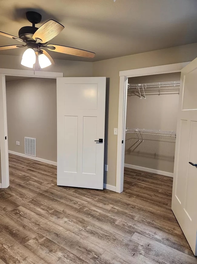 Building Photo - 304 Nieson St