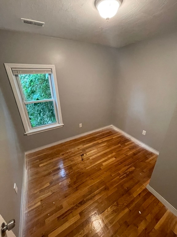 Building Photo - 321 Wood Ave