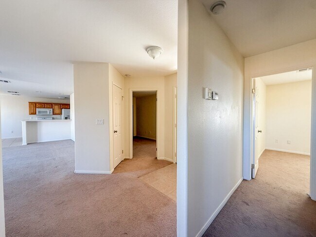 Building Photo - 29 Palms Home