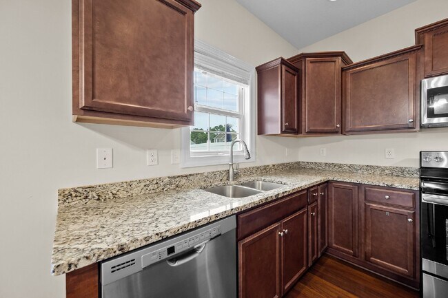 Building Photo - 304 Little Egret Ln