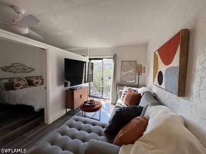 Building Photo - 828 Wiggins Pass Rd