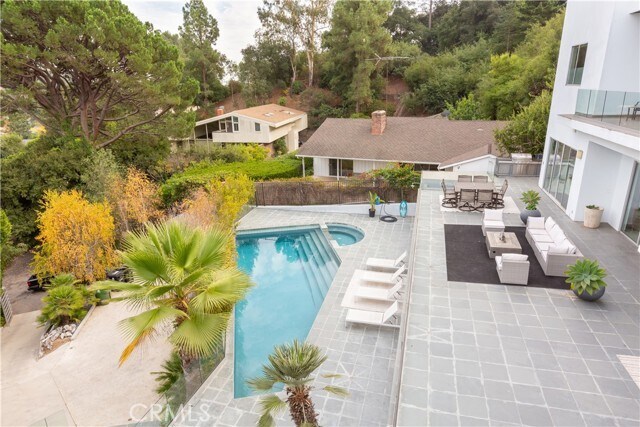 Building Photo - 12148 Travis St