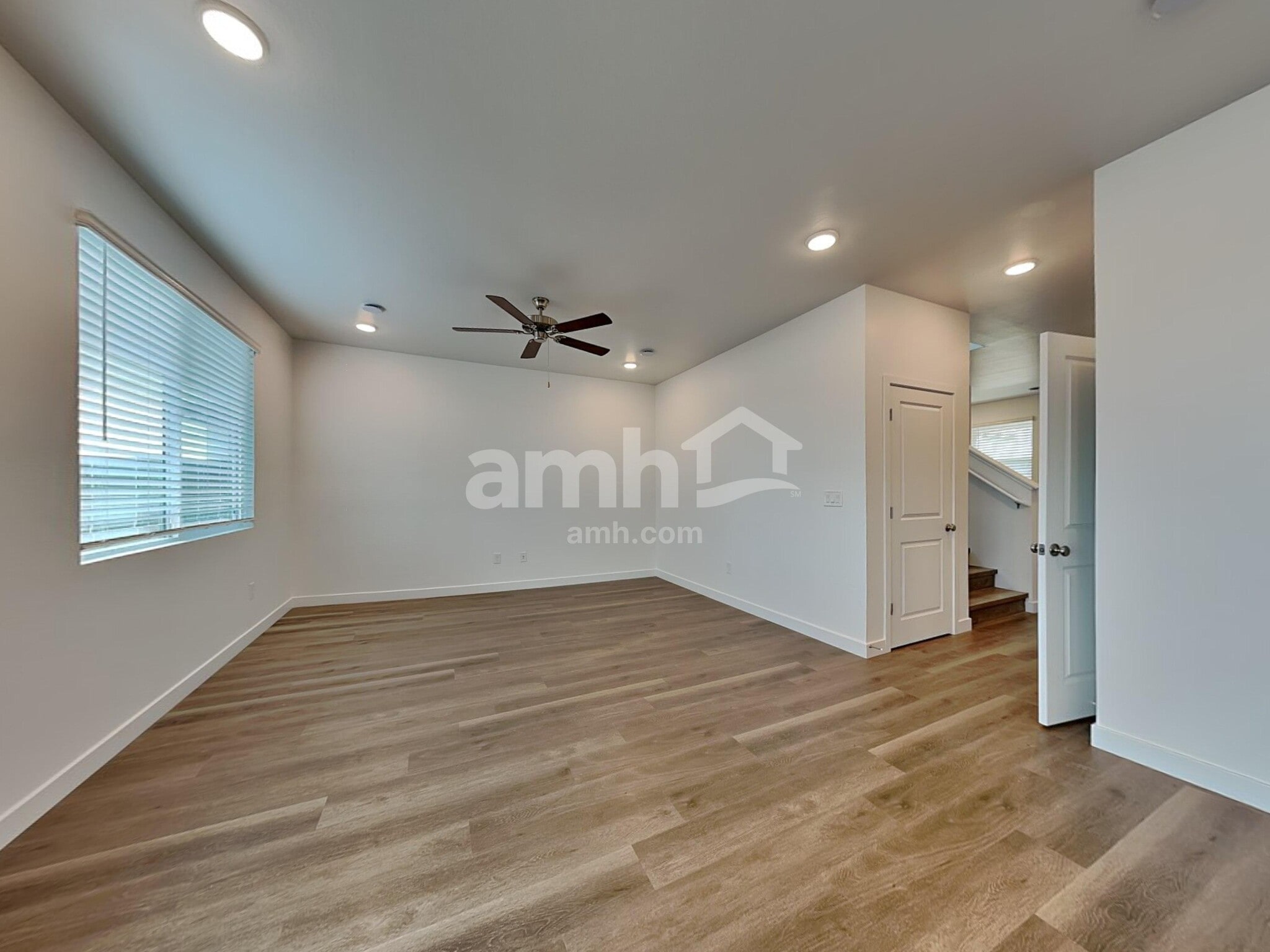 Building Photo - 9754 W Luxton Ln